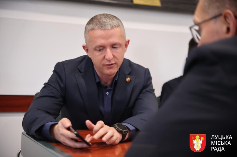 Андрій Разумовський зустрівся з представником МЗС Вячеславом Войнаровським: про що говорили