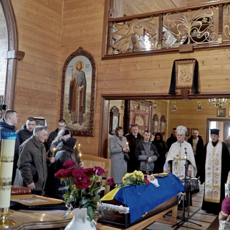 20 місяців вважався зниклим безвісти: на Волині в останню земну дорогу солдата Володимира Білусяка