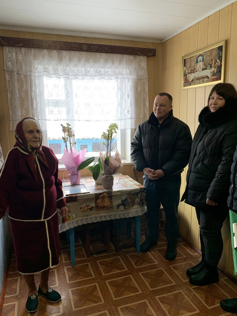 Працювала акушеркою і допомогла народитися багатьом діткам: волинянка відзначила 90-річний ювілей