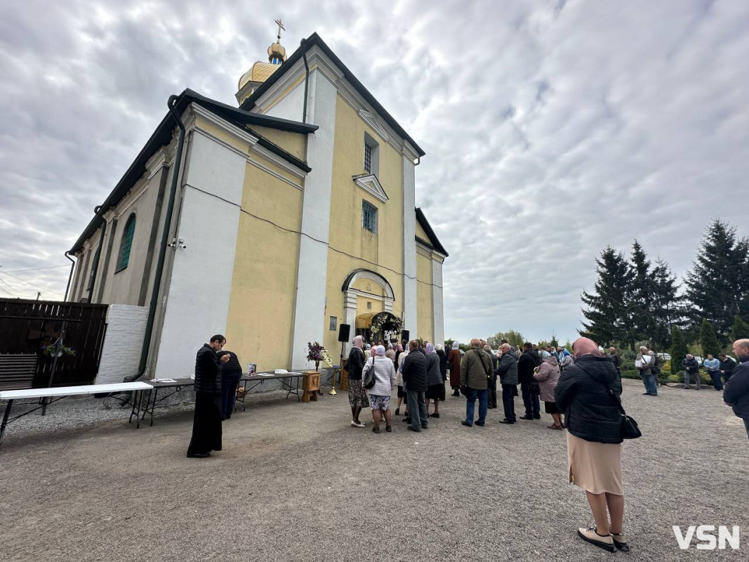 Сотні вірян прийшли на святкову літургію в Жидичинський монастир, яку очолив предстоятель ПЦУ Епіфаній
