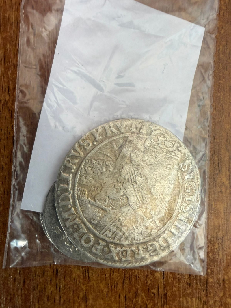 Через «Ягодин» киянка намагалася незаконно вивезти 223 старовинні монети