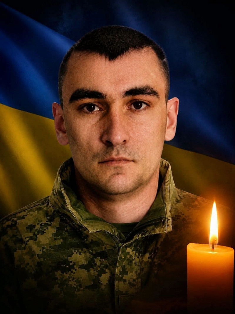 На Волині провели в останню путь 44-річного захисника Олександра Нікітіна, який загинув на Чернігівщині