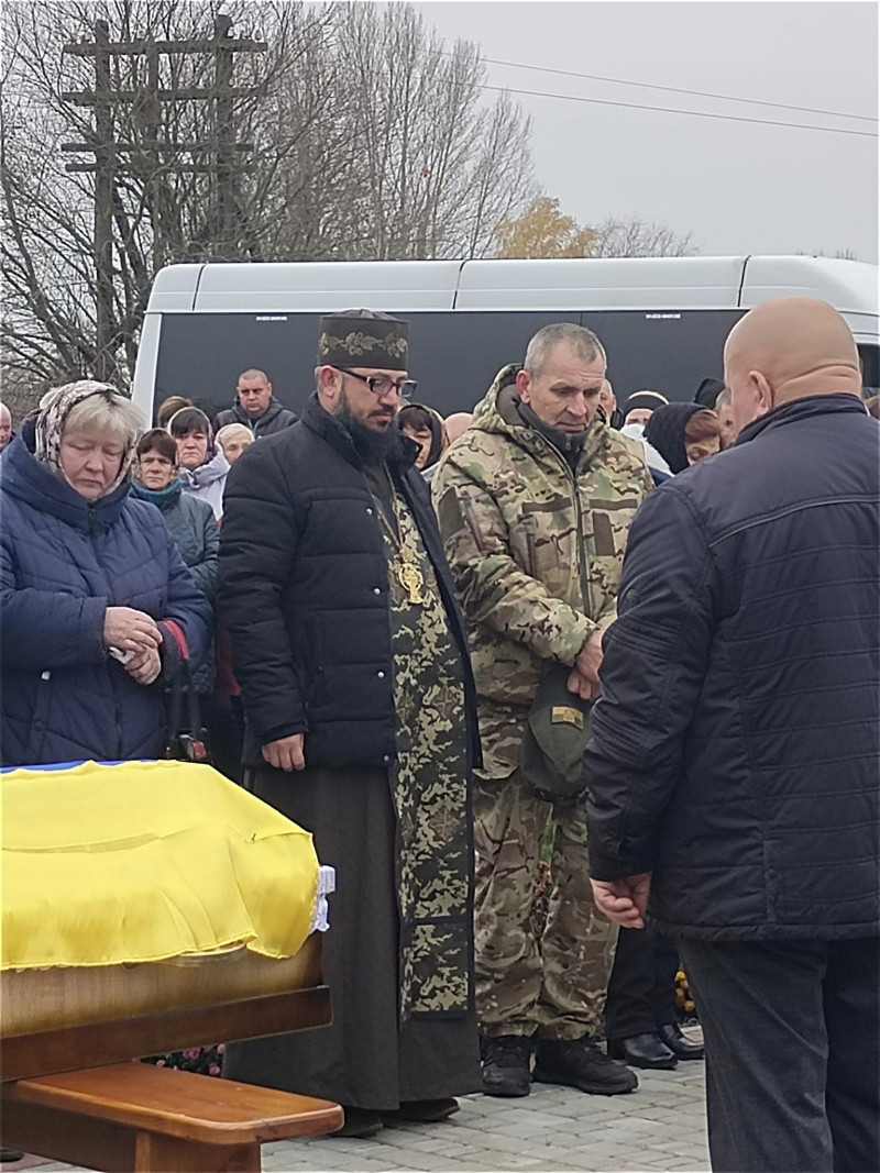 Заручився з коханою за кілька місяців до загибелі: на Волині попрощалися із 25-річним Героєм Андрієм Федоруком