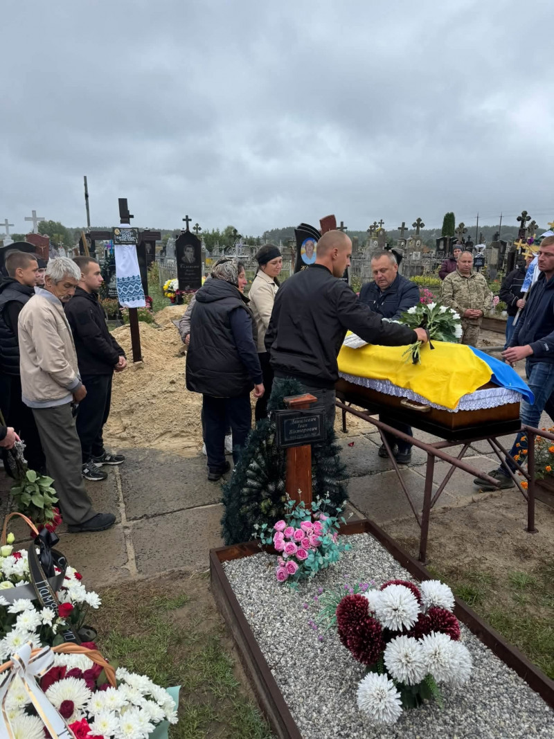 Навіки 25: поховали Героя з Волині Юрія Коломію, який понад 2 роки вважався зниклим безвісти