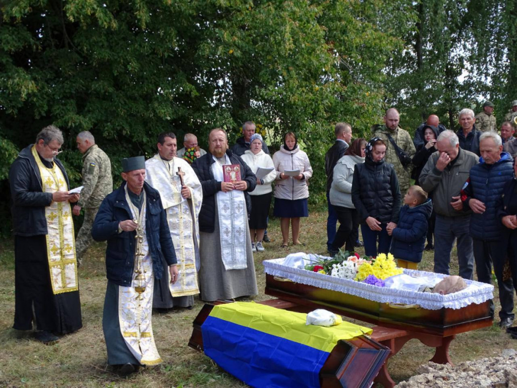 Серце Героя зупинилося на 39-му році життя у лікарні: на Волині в останню дорогу провели Сергія Гонтара