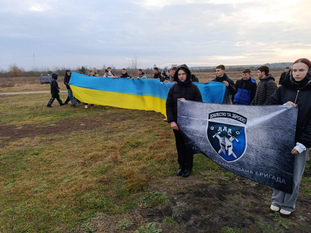 Кілька днів не дожив до 33-річчя: на Волині попрощалися з молодим Героєм Олександром Біруком