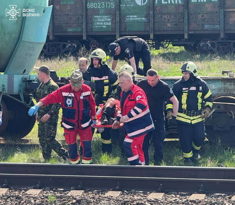 «Мамо, щось зі мною сталося…». Історія 13-річного хлопця з Волині, за життя якого борються лікарі після його спроби повторити TikTok-тренд