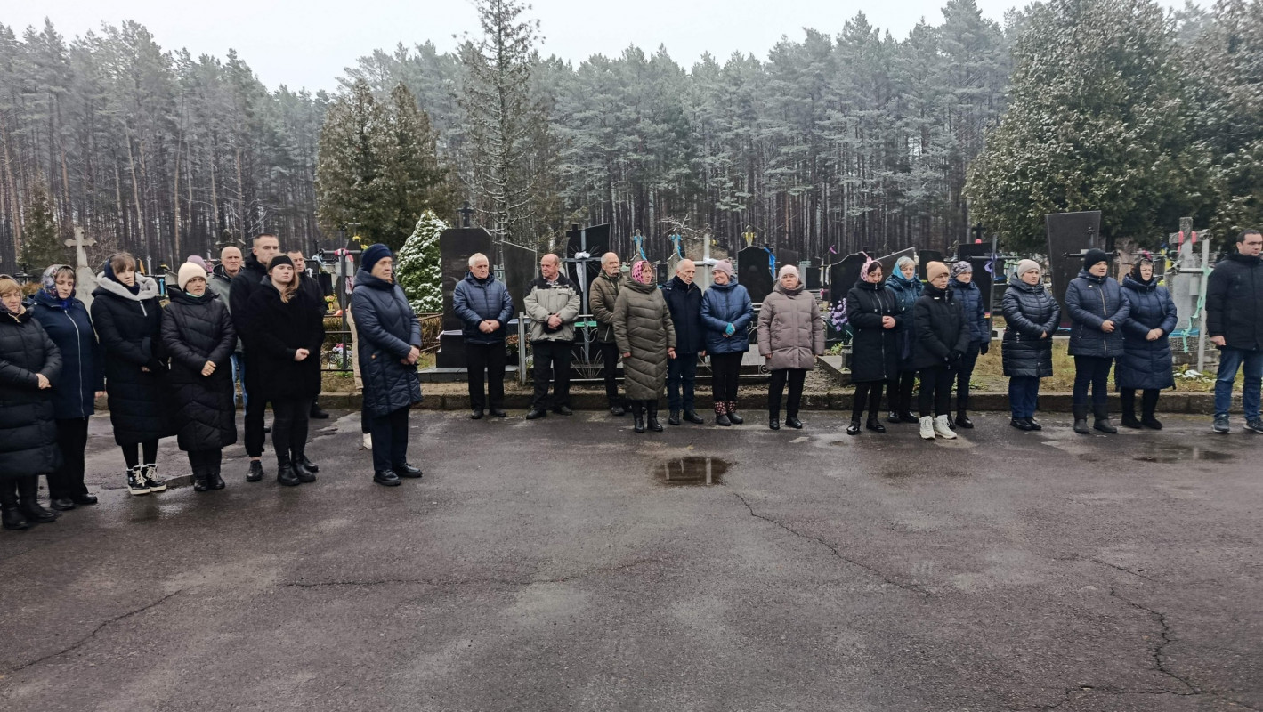 Трагічно загинув у ДТП: на Волині попрощалися із 32-річним захисником Едуардом Радчуком