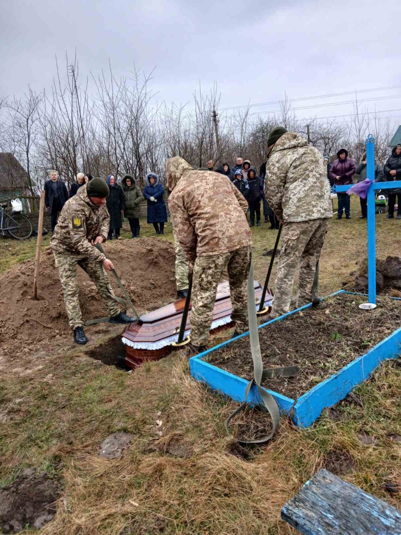 Серце зупинилося у лікарні внаслідок хвороби: на Волині попрощалися із військовослужбовцем Миколою Казміруком