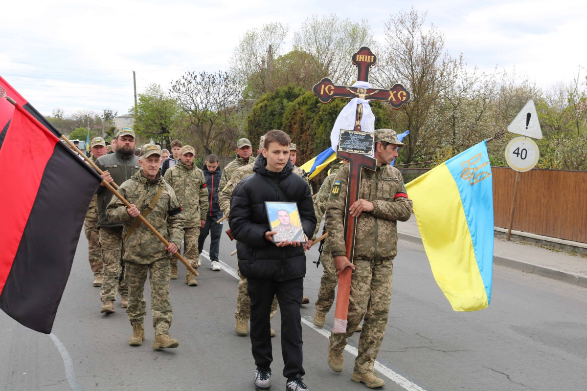 Навіки у строю: волиняни провели в останню путь свого Героя Івана Василюка