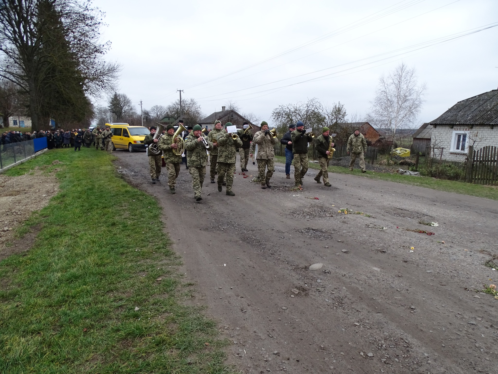 Мобілізували у липні, а в листопаді він уже загинув: Волинь попрощалася із ще одним Героєм, який віддав життя за Україну