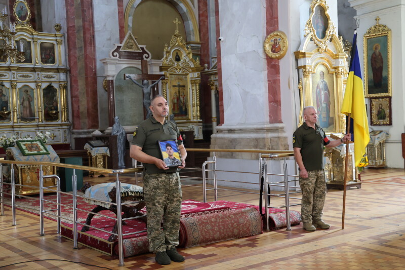 Загинув понад рік тому: у Луцьку в останню дорогу провели Героя Володимира Клименка