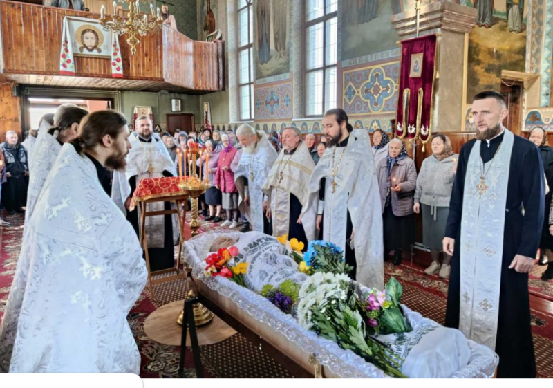 Життя обірвалося під час відпустки: волиняни провели в останню дорогу Андрія Сидорука