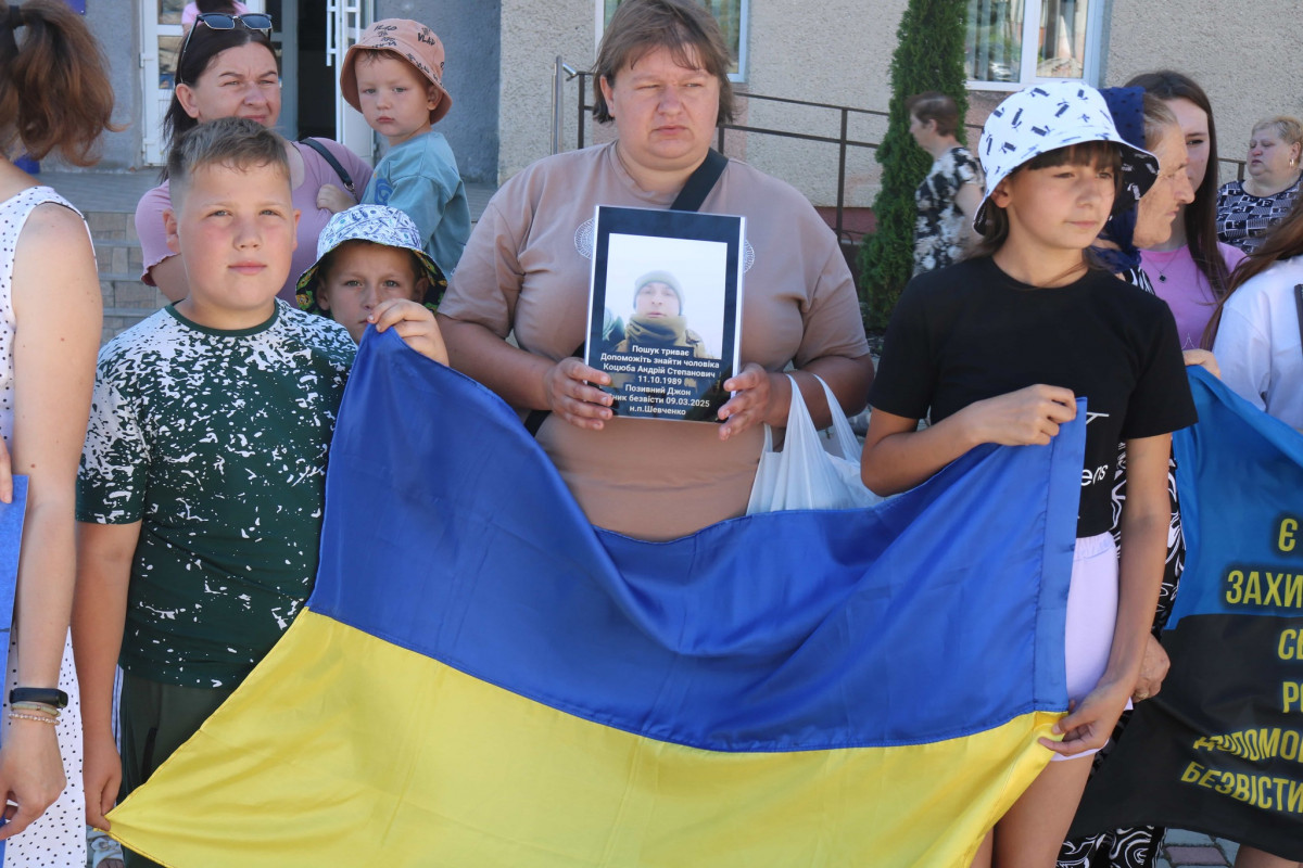«Має повернутися кожен»: у місті на Волині провели акцію на підтримку полонених і зниклих безвісти військових