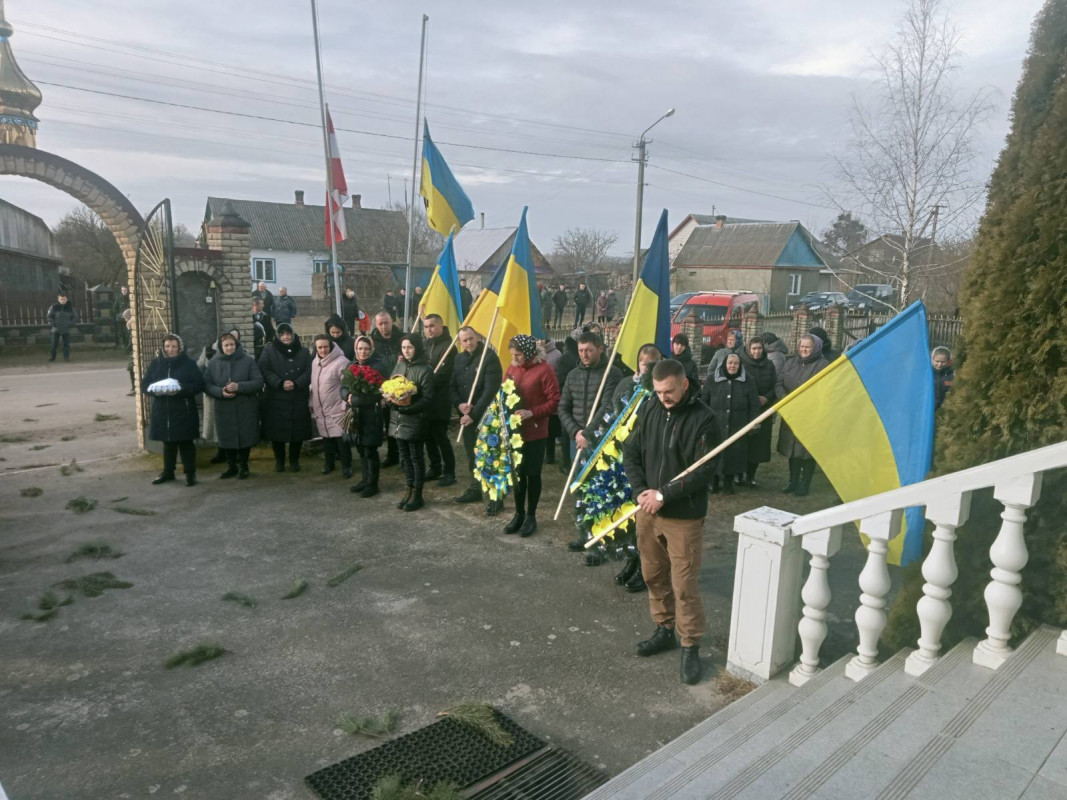 Йому назавжди буде 32: у Луцькому районі поховали Героя Андрія Коваля