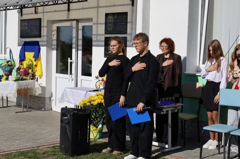 У громаді на Волині відкрили меморіальні дошки чотирьом полеглим захисникам-випусникам