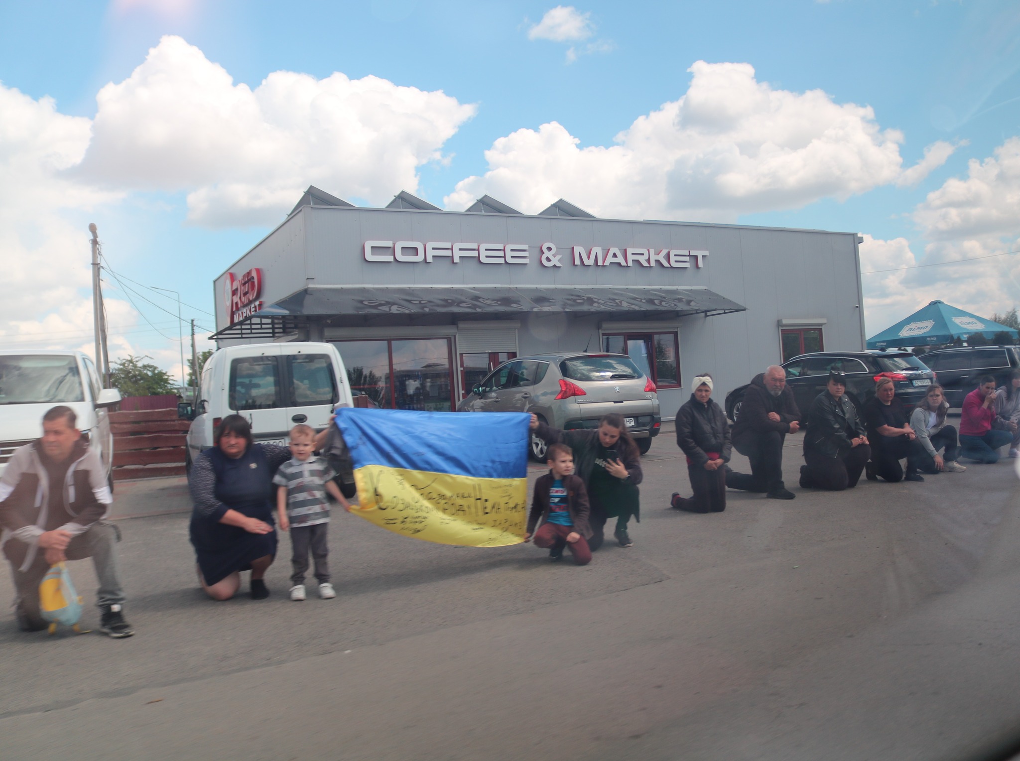 Захищав Україну з першого дня повномасштабного вторгнення: у Луцькому районі попрощалися з Героєм Леонідом Клехою