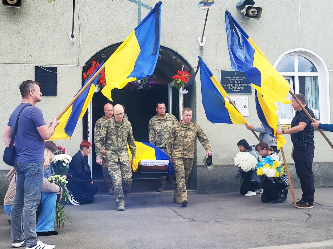 У травні мобілізували, а у серпні стало відомо про загибель: на Волині поховали захисника Романа Шафету