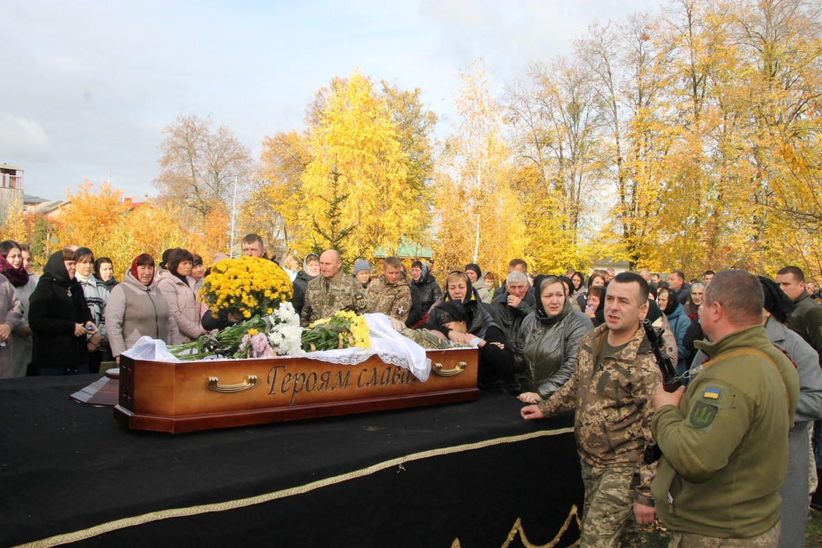 Кілька днів тому повернувся у військовий стрій: на Волині попрощалися з мужнім захисником Володимиром Євпаком