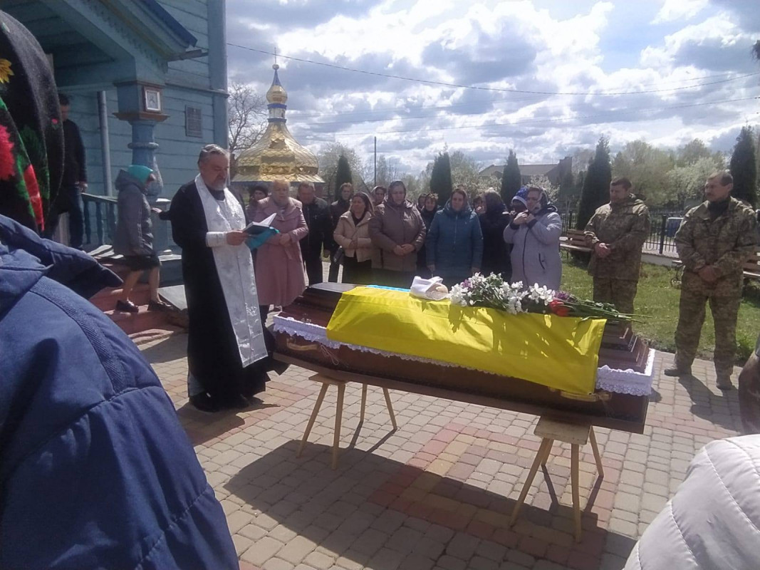 Понад півтора року вважався зниклим безвісти: у громаді на Волині попрощалися із воїном Юрієм Мухіним