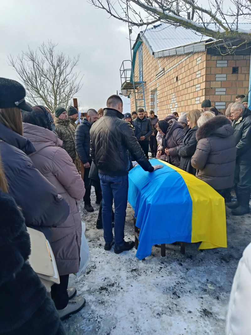 Назавжди 23: на Волині попрощалися з поліцейською Вікторією Шпилькою, яка загинула внаслідок теракту у Львові