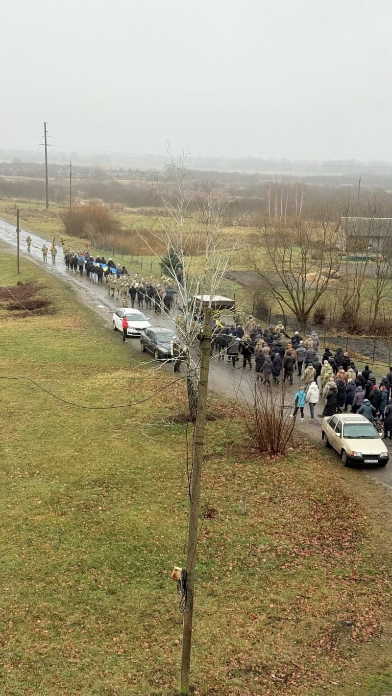 На Волині в останню дорогу провели Героя Богдана Божка