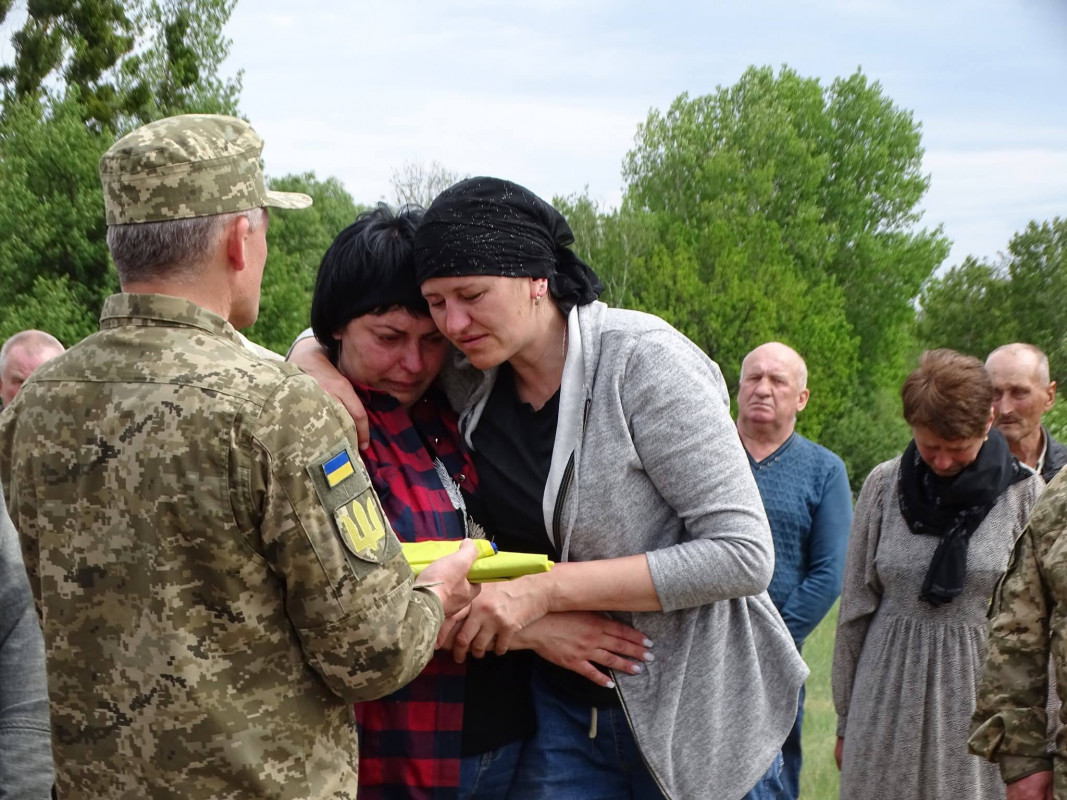 Серце зупинилося у лікарні: на Волині поховали захисника Андрія Свігуна