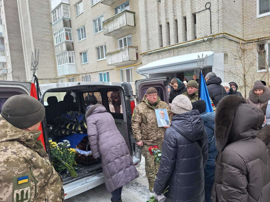 Загинув понад 9 місяців тому: у Луцькому районі попрощалися із захисником Олександром Кувшиновим