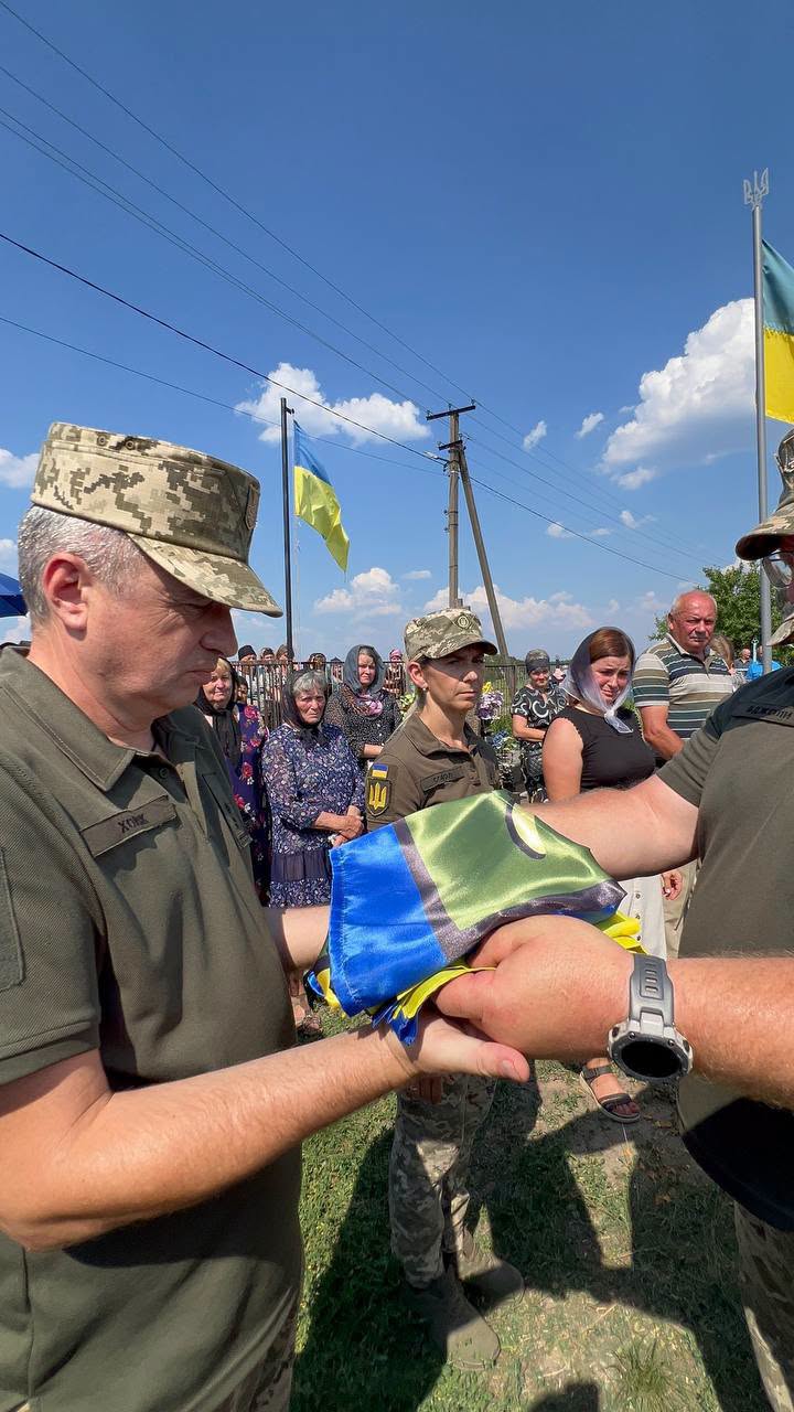 На Волині провели в останню путь полеглого 39-річного Героя Віталія Вороб'я