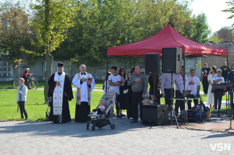 В місті на Волині на благодійному святі зібрали майже 150 тисяч гривень для ЗСУ. Фоторепортаж