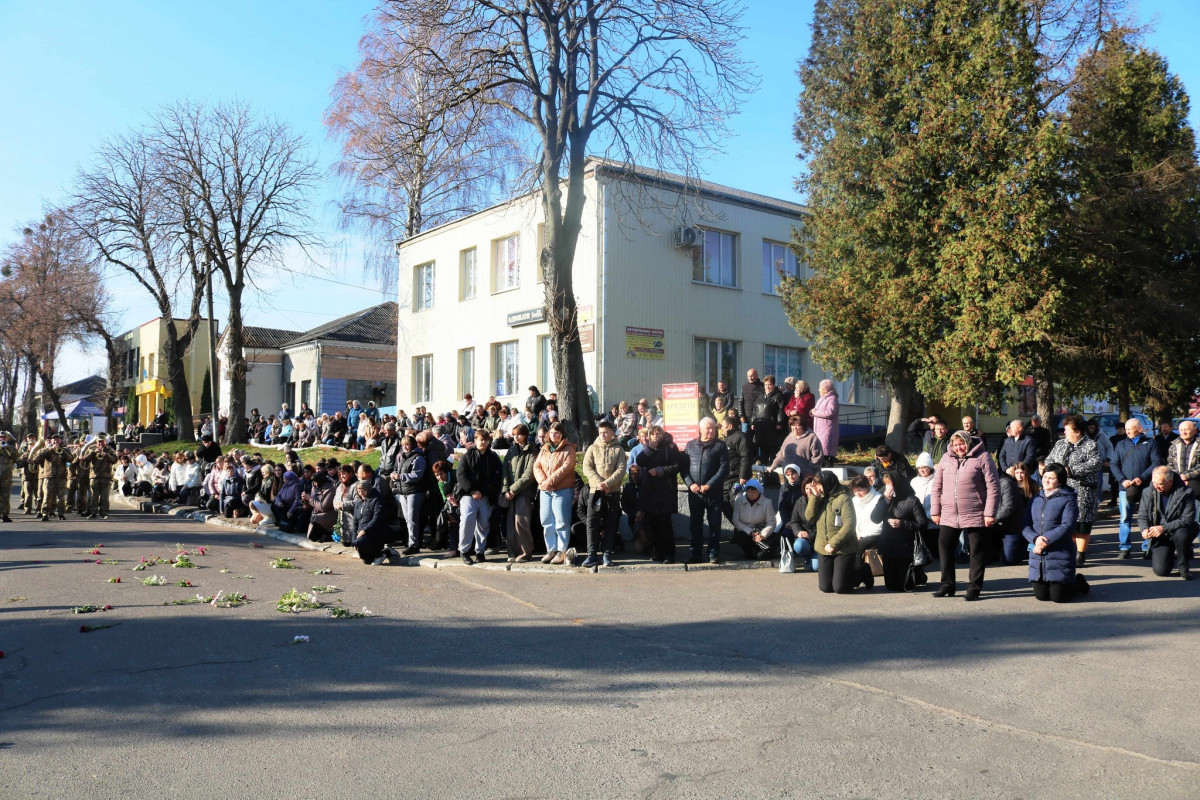 Війна забрала життя батька й сина: на Волині попрощалися з 22-річним спецпризначенцем Назаром Кравчуком