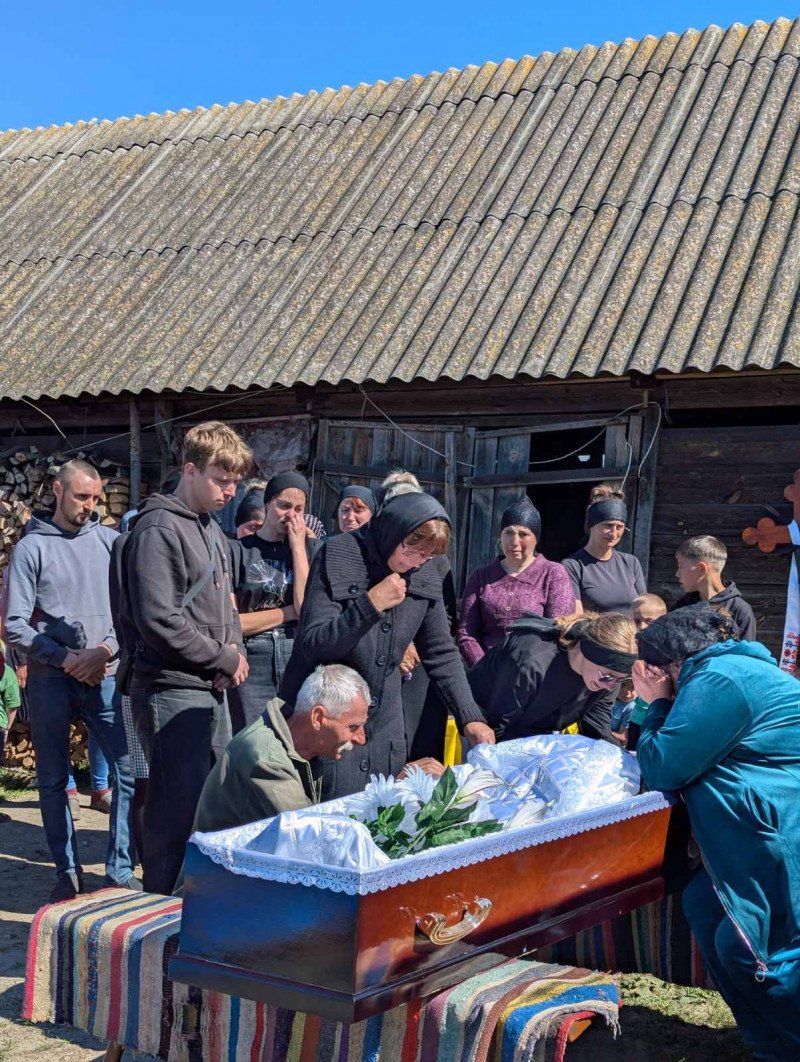 У громаді на Волині попрощалися з військовим Юрієм Шевчуком