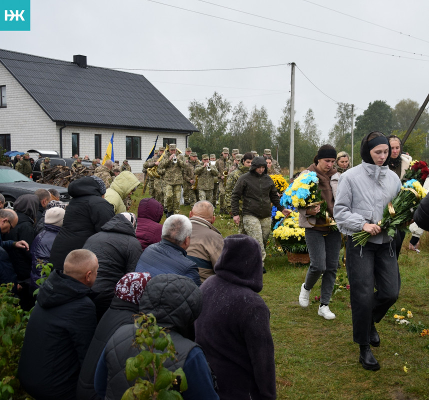 Повернувся «на щиті» після довгих місяців очікування: на Волині в останню дорогу провели Героя Володимира Губарика