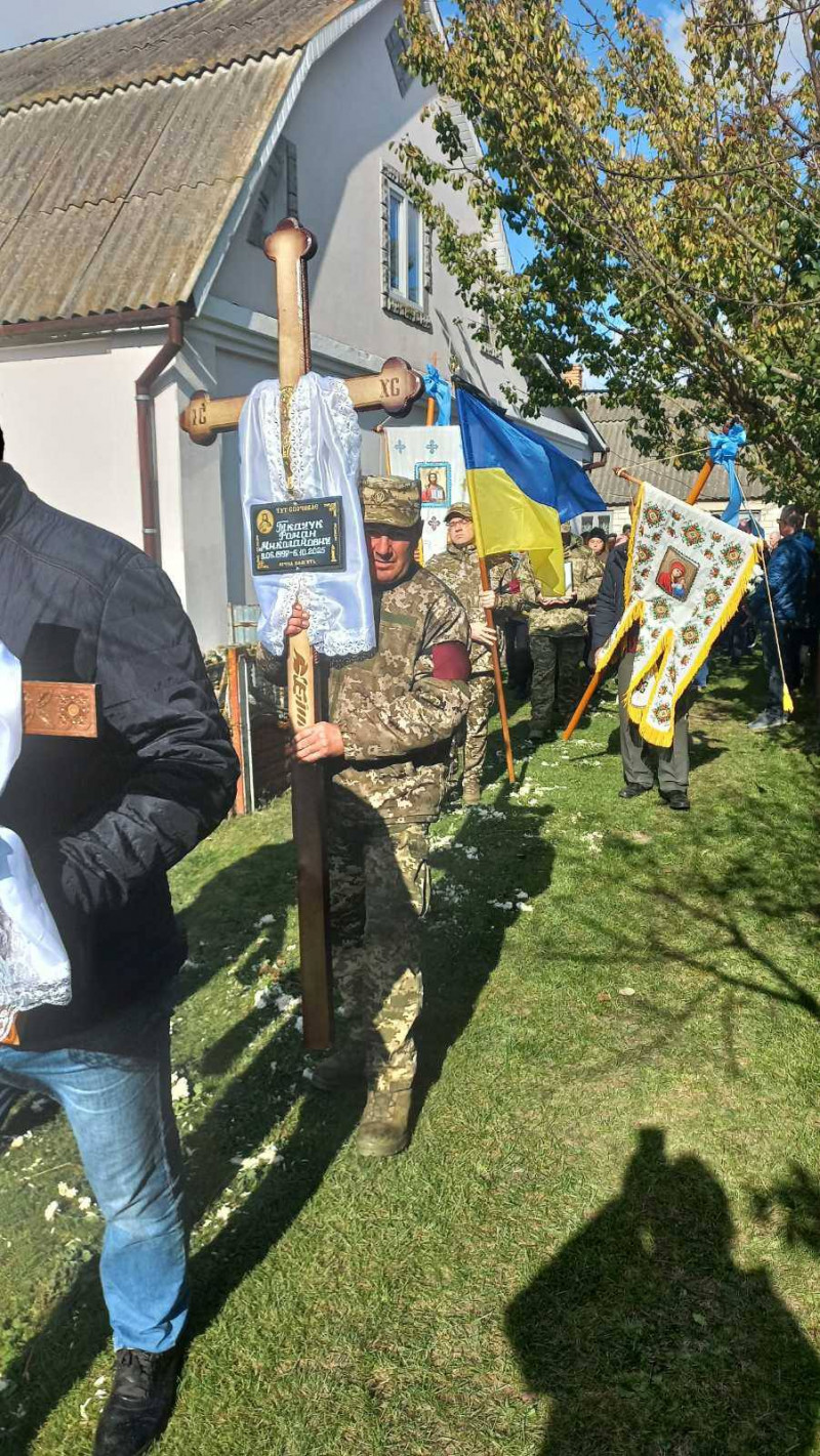 Йому було лише 28: на Волині провели в останню путь Героя Романа Ткачука