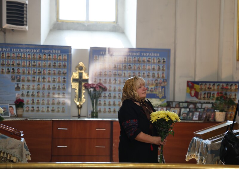 Навіки 33: у Луцьку в останню дорогу провели полеглого Героя Юрія Васюка