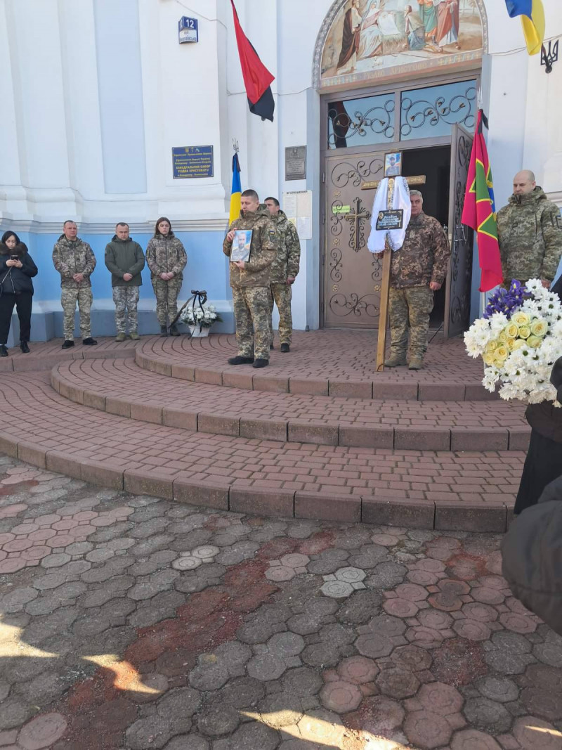 Загибель підтвердила ДНК-експертиза: на Волині в останню земну путь провели 28-річного Героя Олександра Дробота