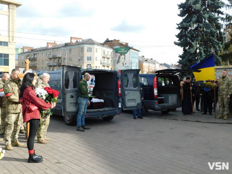 Чорний день у громаді: в Луцьку попрощалися із двома Героями