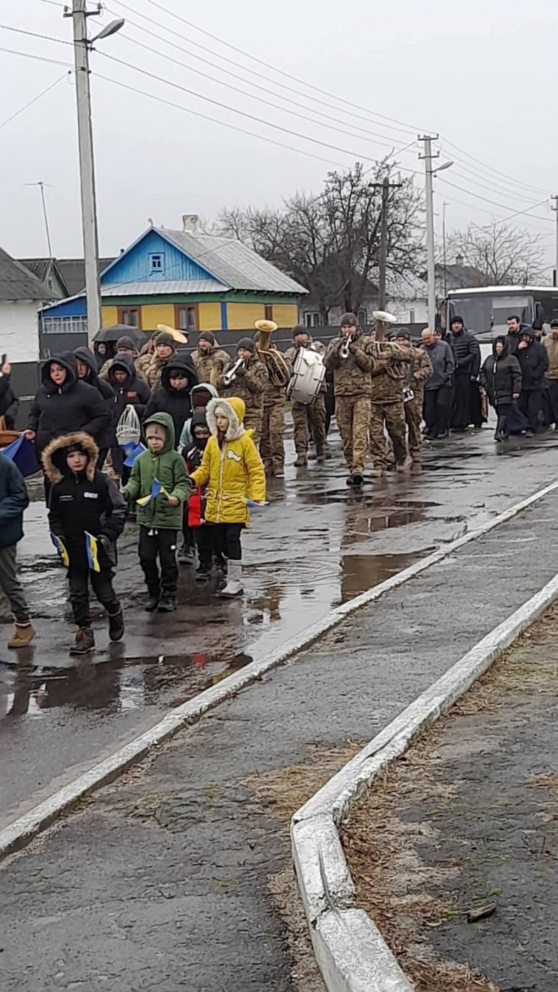 Навіки 27-річний: на Волині попрощались з молодим Героєм Павлом Копильцем