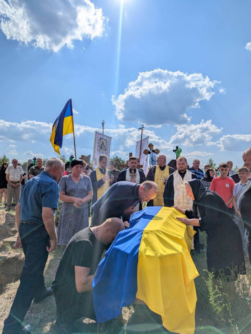 Два роки між надією і болем: на Волині попрощалися із захисником Петром Якимовим