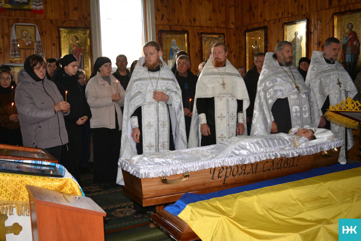 З перших днів вторгнення боронив Україну: на Волині попрощались з кавалером орденів «За мужність» Василем Петриком