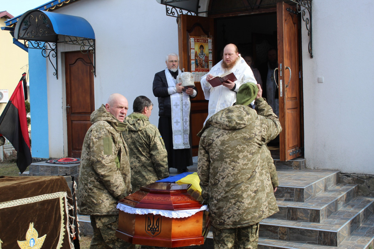 Півтора року невідомості: на Волині попрощалися із загиблим на Курщині Валентином Волошиним
