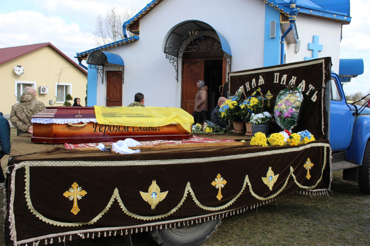 Півтора року невідомості: на Волині попрощалися із загиблим на Курщині Валентином Волошиним