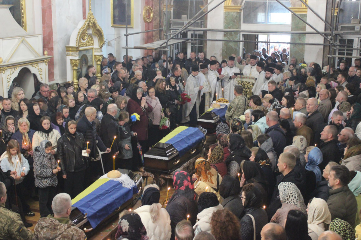 Небо не плакало, а ридало: у Луцьку в один день - три прощання з Героями