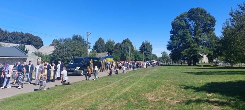 «Його очі горіли жагою до волі, до життя»: на Волині попрощалися з Героєм Михайлом Водоносом