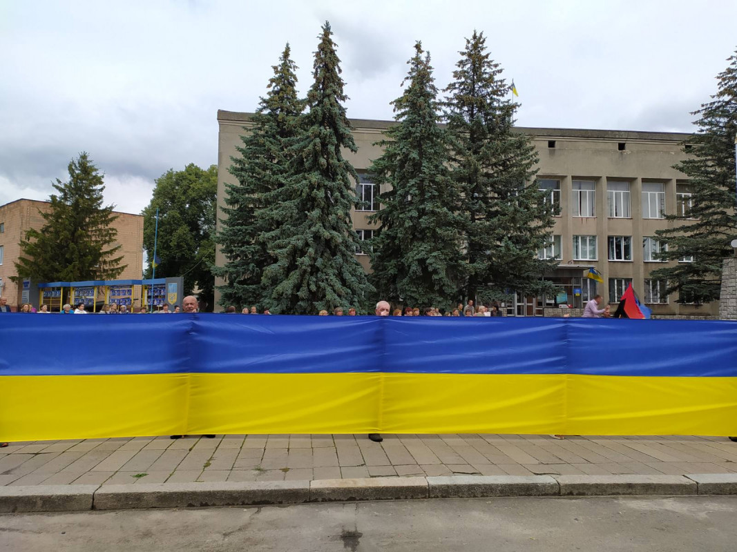 Ворожий дрон обірвав життя Героя: на Волині прощались з полеглим воїном Олегом Беценком