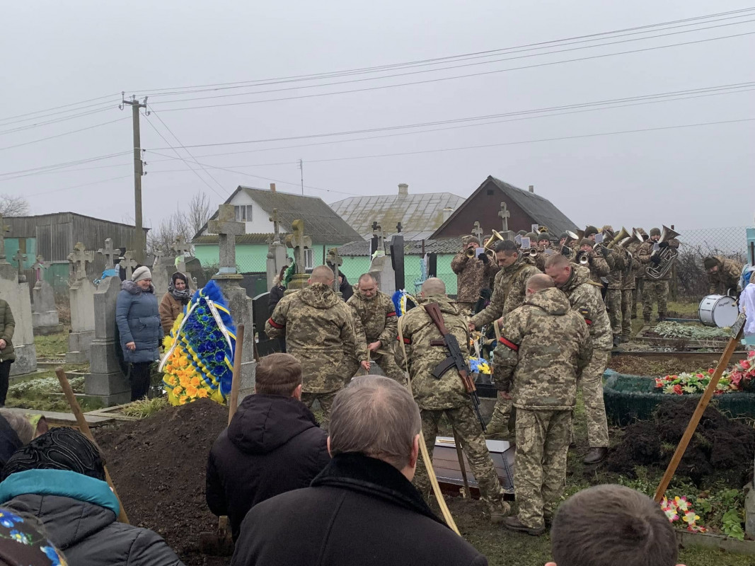 Життя обірвалося від численних травм: на Волині попрощалися із захисником Юрієм Сапіжуком