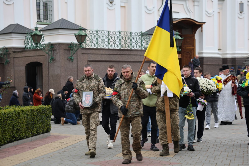 У липні виповнилося лише 23 роки: у Луцьку попрощалися з молодим Героєм Степаном Осипчуком