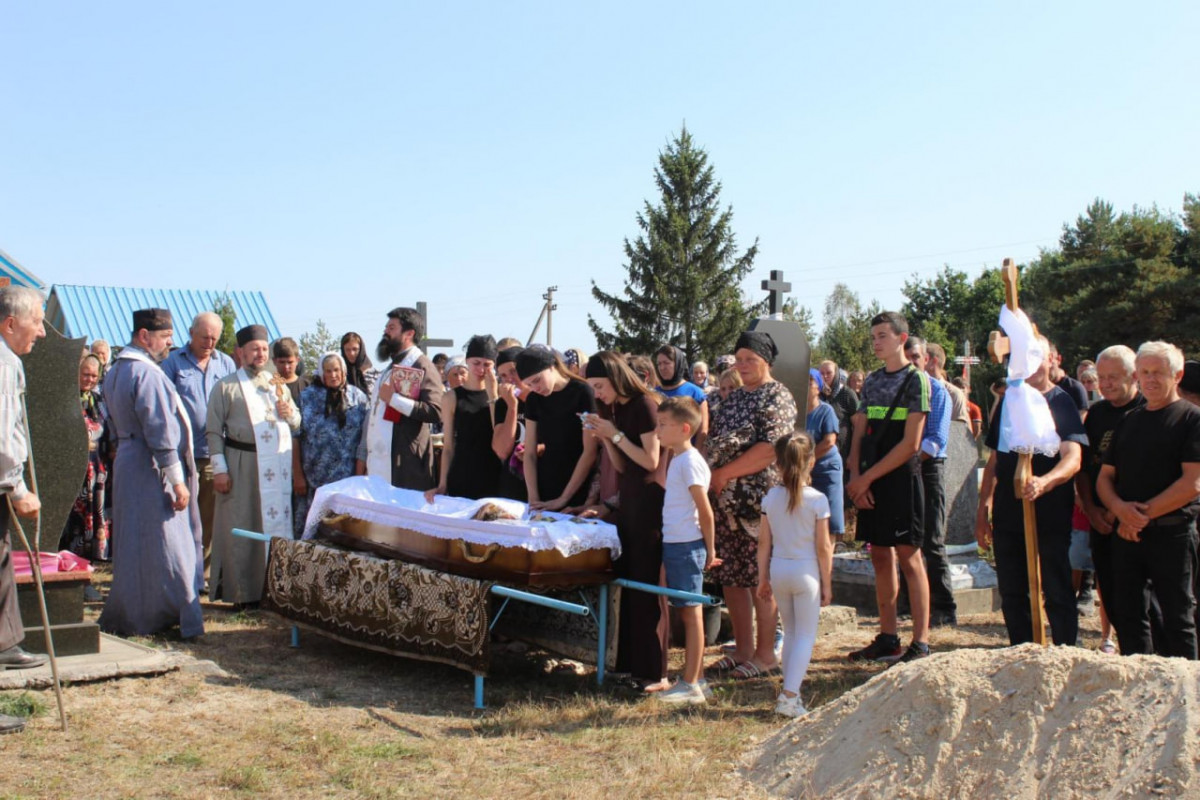 Життя забрала не ворожа куля, а підступна хвороба: на Волині провели в останню путь Віктора Ковальчука