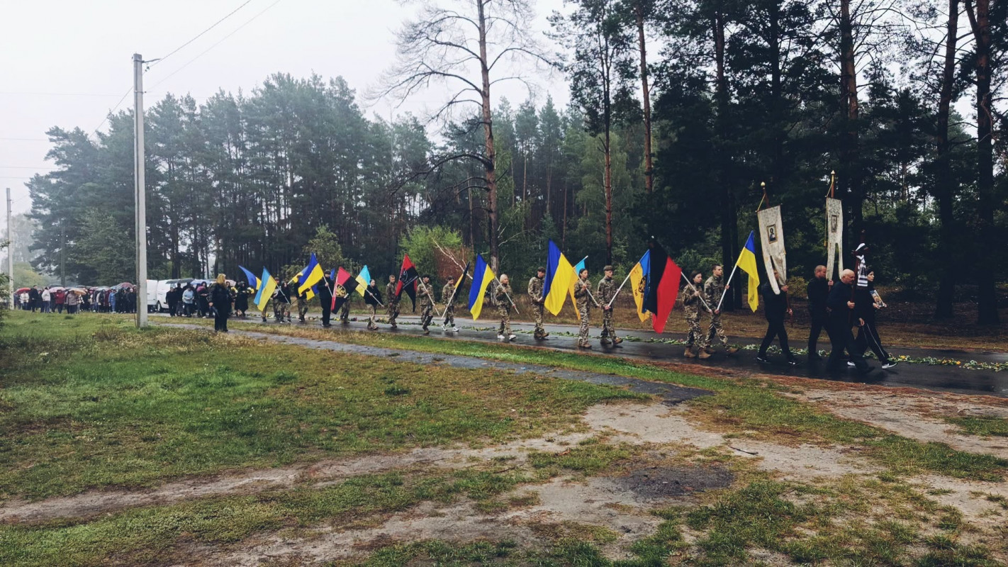 На Волині в останню путь провели 35-річного захисника Володимира Медведюка
