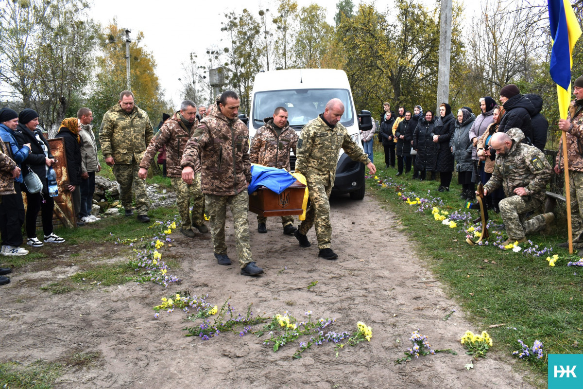 Мобілізували навесні цього року: на Волині в останню дорогу провели Героя Руслана Русила